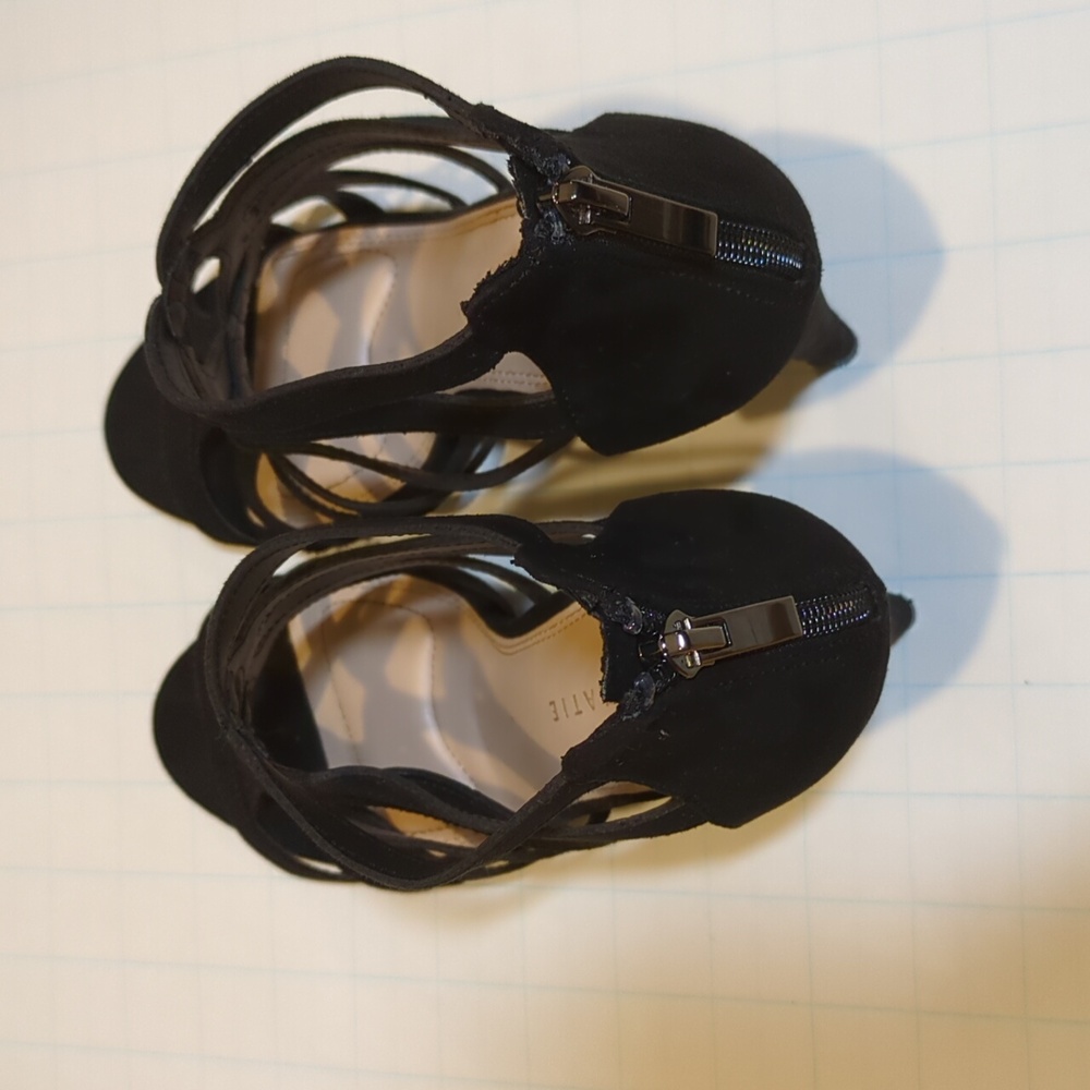 Black Kelly & Katie Jazelle Strappy Suede Heels size 8M - Picture 4 of 7